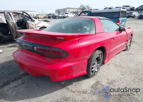 2001 Pontiac Firebird Trans Am z USA, uszkodzony, nr VIN 2G2FV22G812142215